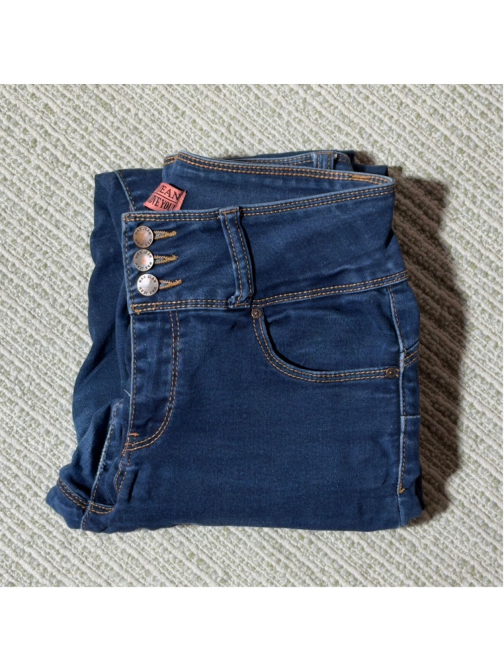 Womens sz 3 tri-Button Skinny Jeans Wax Jeans Butt I Love You medium/dark wash